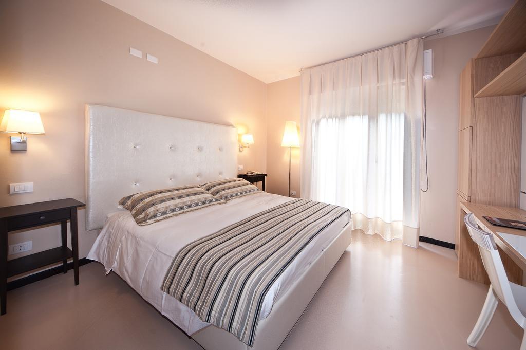 Hotel Carla Levanto Quarto foto
