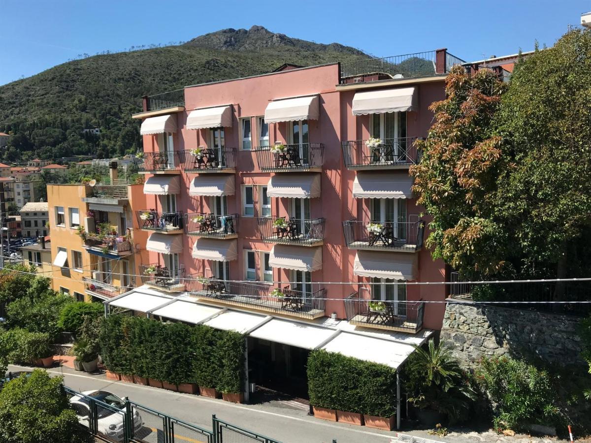 Hotel Carla Levanto Exterior foto